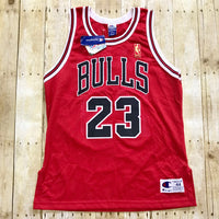 MICHAEL JORDAN 1980s Vintage Signed Chicago Bulls Jersey